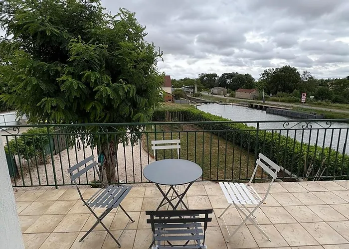 Apartment La Parenthese Du Canal La Royere